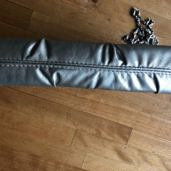Jessica McClintock Purse Silver  Clutch - Picture 9 of 11